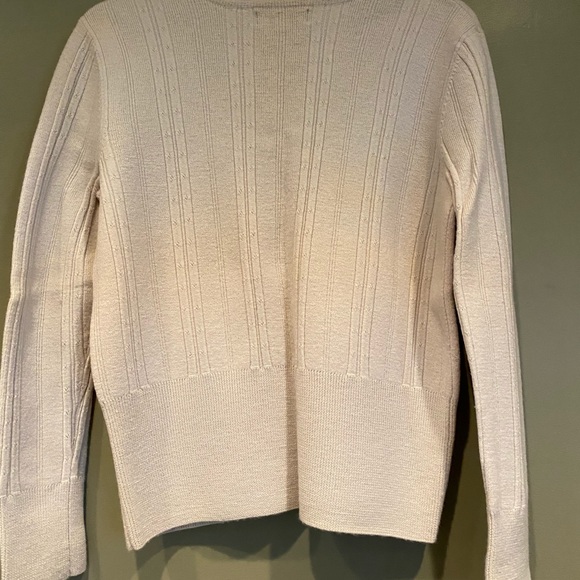 Woman’s sweater by Mercer & Madison. - Picture 2 of 7